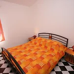 By The Sea Mandre, Pag - 6457 Apartment Kolan