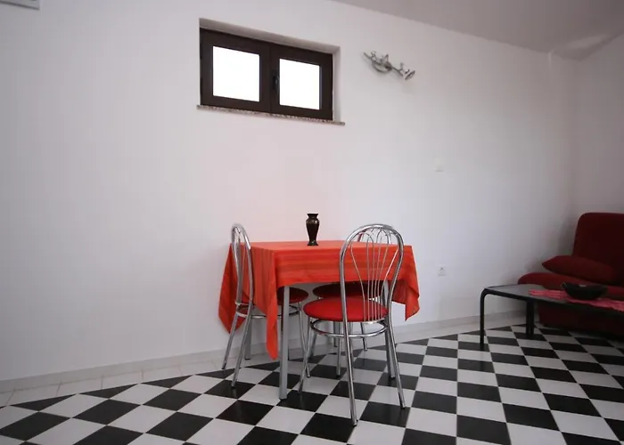 Appartement By The Sea Mandre, Pag - 6457 Kolan