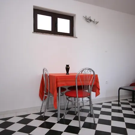Appartement By The Sea Mandre, Pag - 6457 Kolan